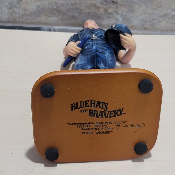 Vanmark Blue Hats of Bravery Police Officer Figurine 2001 Wood Base - Picture 6 of 14